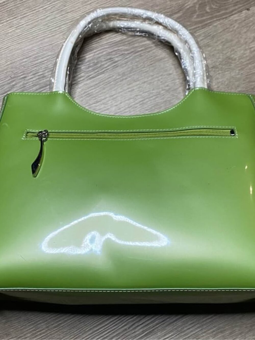 Beijo Cream & Lime Green Patent Leather Shoulder Bag/Handbag - Picture 4 of 5